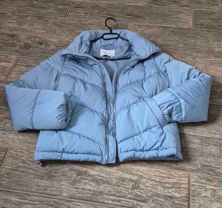 Geaca scurta de iarna marimea M Stradivarius