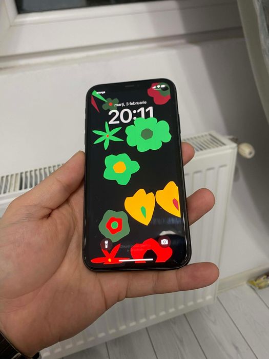 Iphone 11 blak 64 gb !!