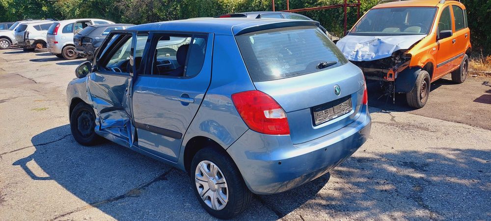 Skoda Fabia 1,2 i
2007, Бензин, Ръчни скорости, 70к.с. За части