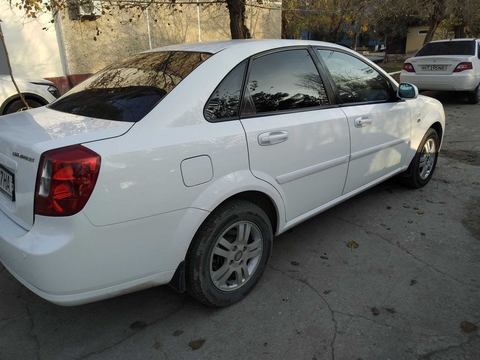 Ласетти 1.6 каробка автомат сотилади