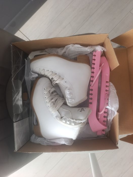 Продам коньки  фирмы Jackson