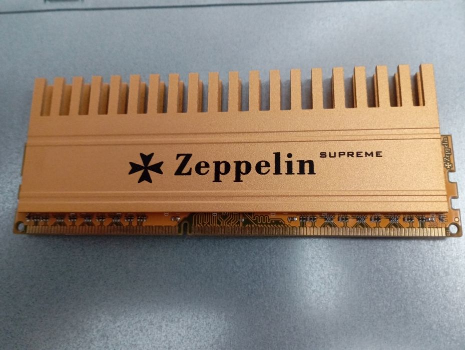 Две ОЗУ планки оперативная память