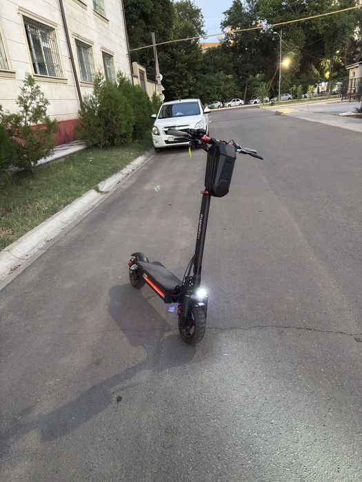 Продам электросамокат kugoo max speed 2023