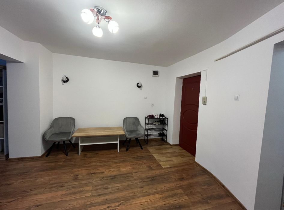Închiriez apartament 2 camere – Zona Centrală