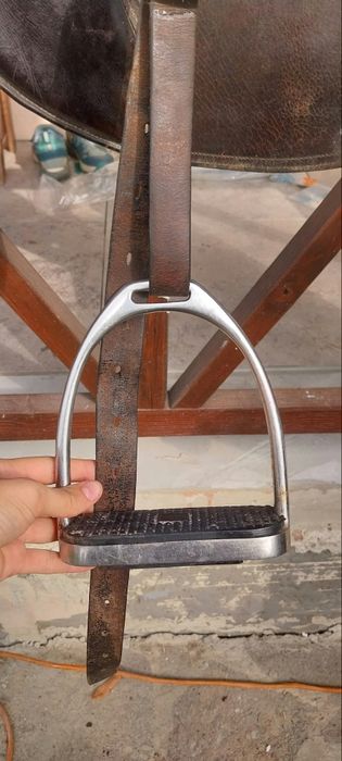 Șea de călărie din piele