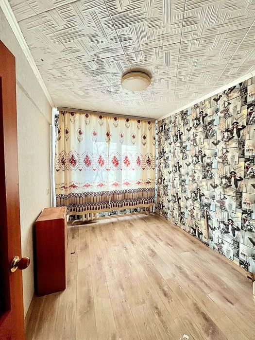 Двухкомнатная возле университета.