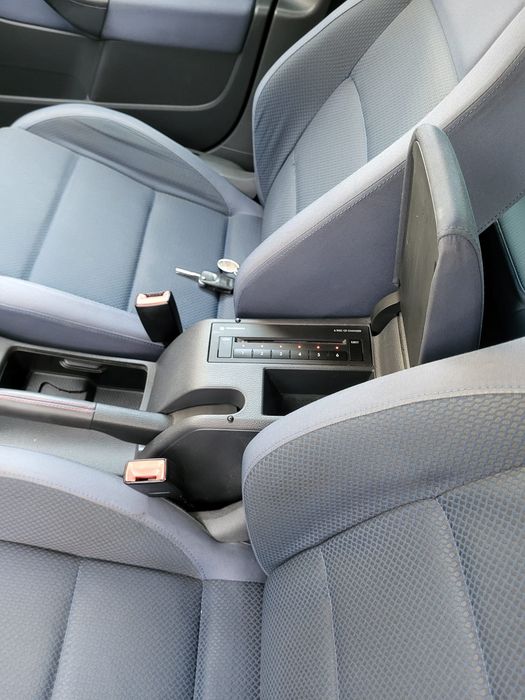Vând golf 5 2.0 TDI 140 cai