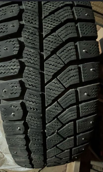 Комплект зимних шин