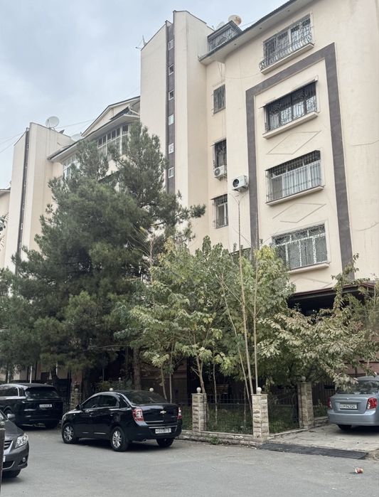 Продается квартира на Дархане ул.Кары Ниязий 128кв. 2\3\5