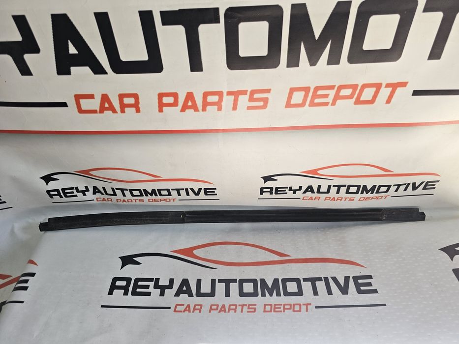 Perie geam usa dreapta spate Bmw X5 G05 X6 G06 X7 G07 cod 51355A8A278
