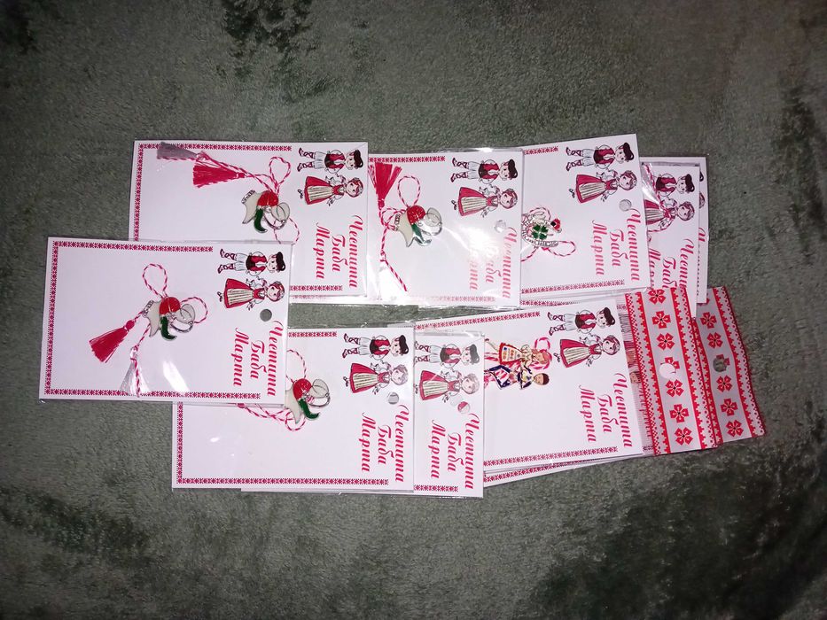 Лот от мартеници