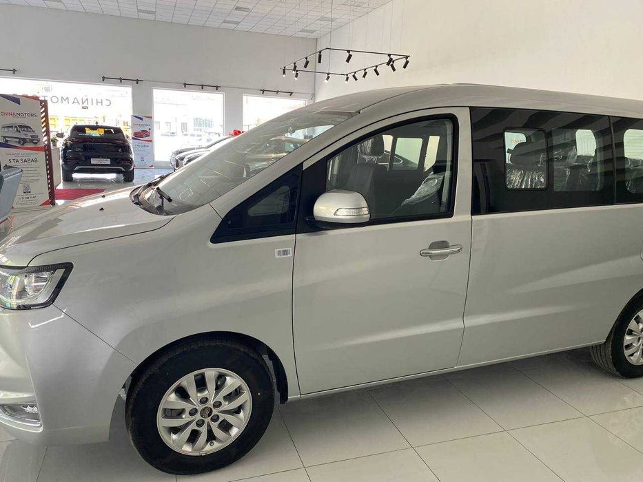 jac minibus  m4 2026 y