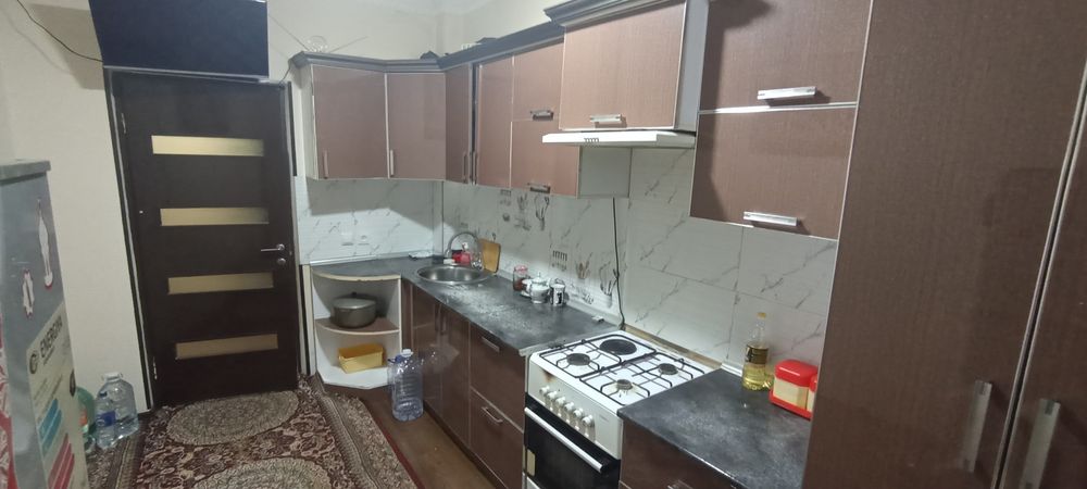 Темир йўл вокзал ёнда 1-этажда 3 хонали квартира жихозлари билан ижара