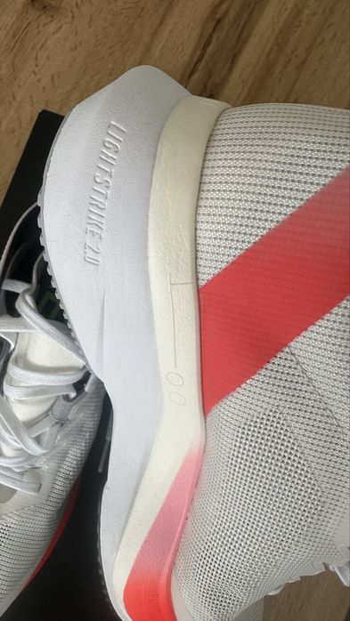 Спортни обувки adidas