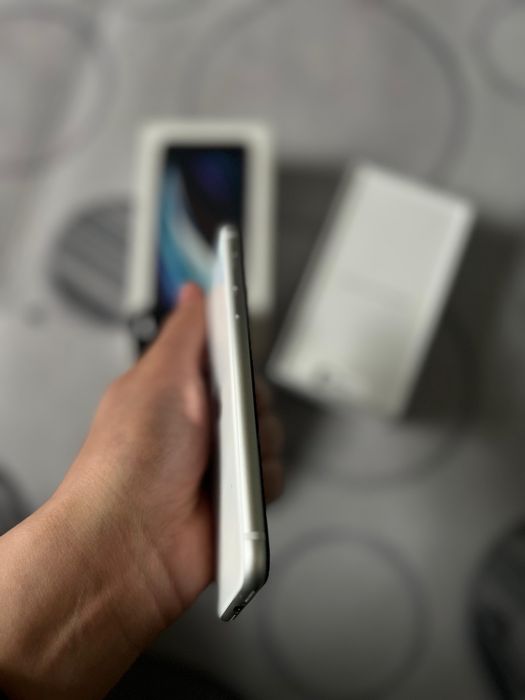 Айфон се iphone se 64гб