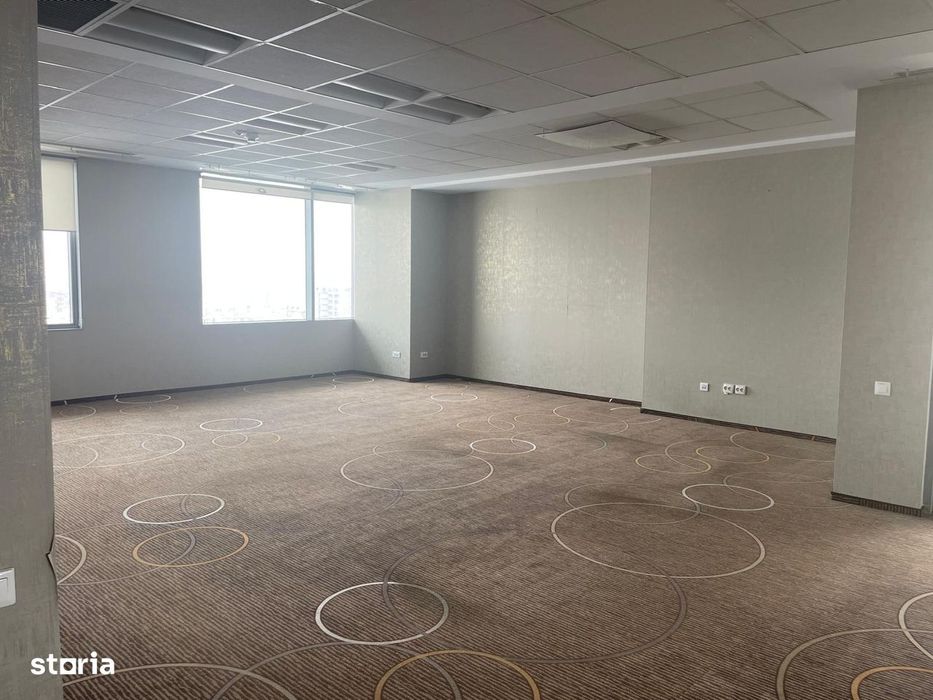 Inchiriez spatiu birouri clasa A, in Pitesti, ultracentral, open-space