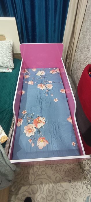 Продам детскую кроватку