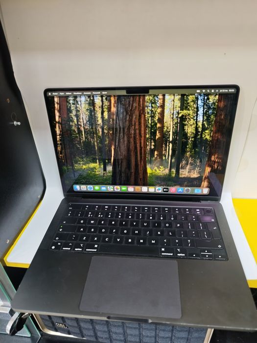 MacBook  M3Pro 18 ram 512 Gb