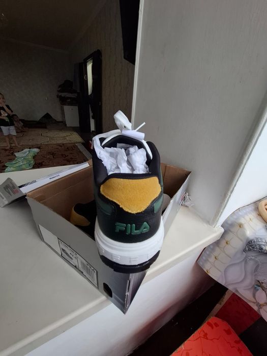 Весенни кроссовки