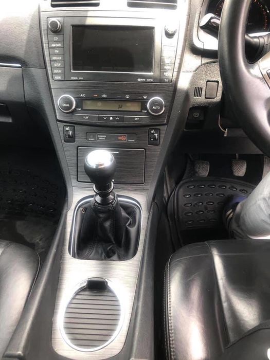 Тойота Авенсис 2.2 д4д 150 кс на части