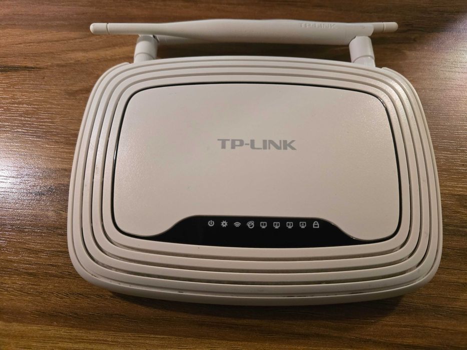Безжичен рутер TP-LINK TL-WR843ND