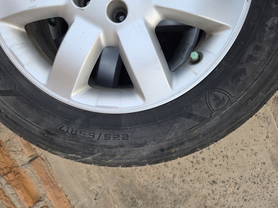 Летние шины . . .