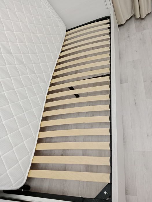 Продам кровать от компани Tiffani