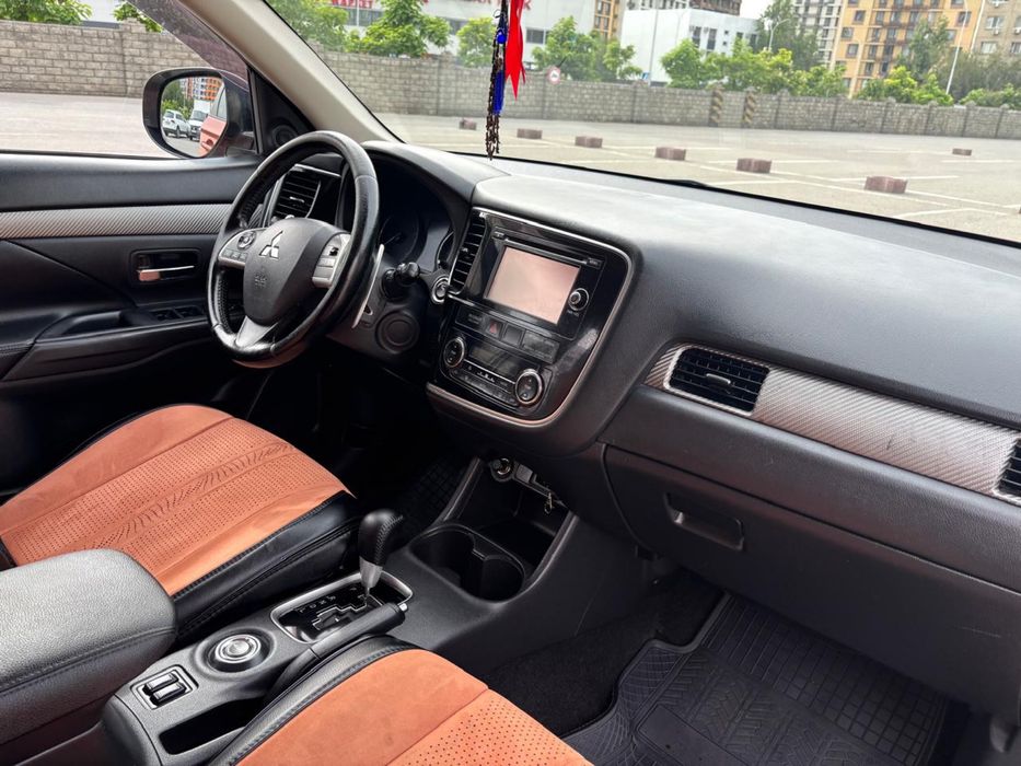 Продам Mitsubishi Outlander