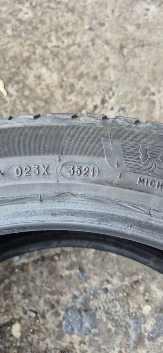 2 anvelope M+S Michelin 235/45/19,dot 2021.Pretul este pe bucata.