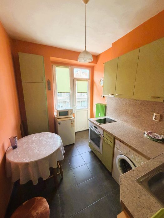 1-стаен в София-Център площ 50 цена 550