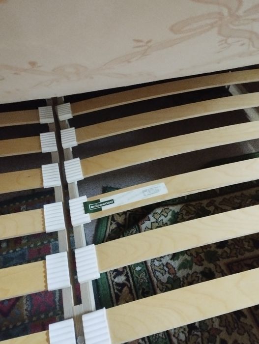 Кровать с матрасом 160*200