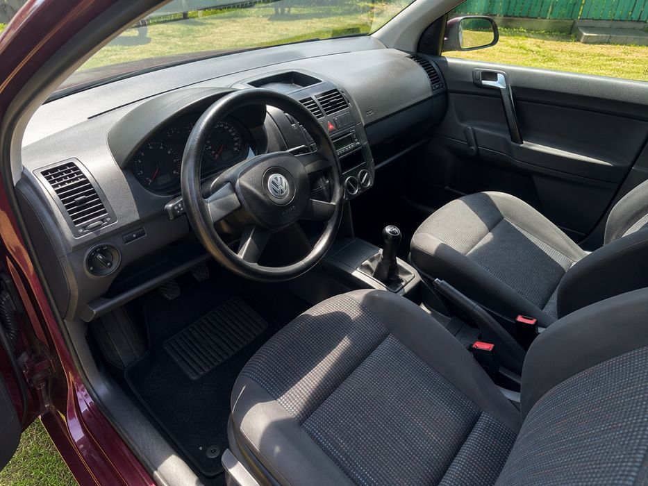 Volkswagen Polo 1.2 Benzină – 2006 – 200.000 km – 1.700 €