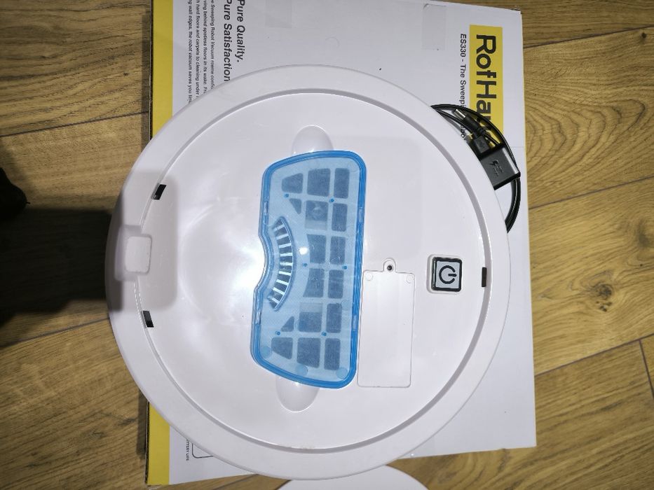 Робот прахосмукачката RofHaus ES330 е интелигентен уред за почистване