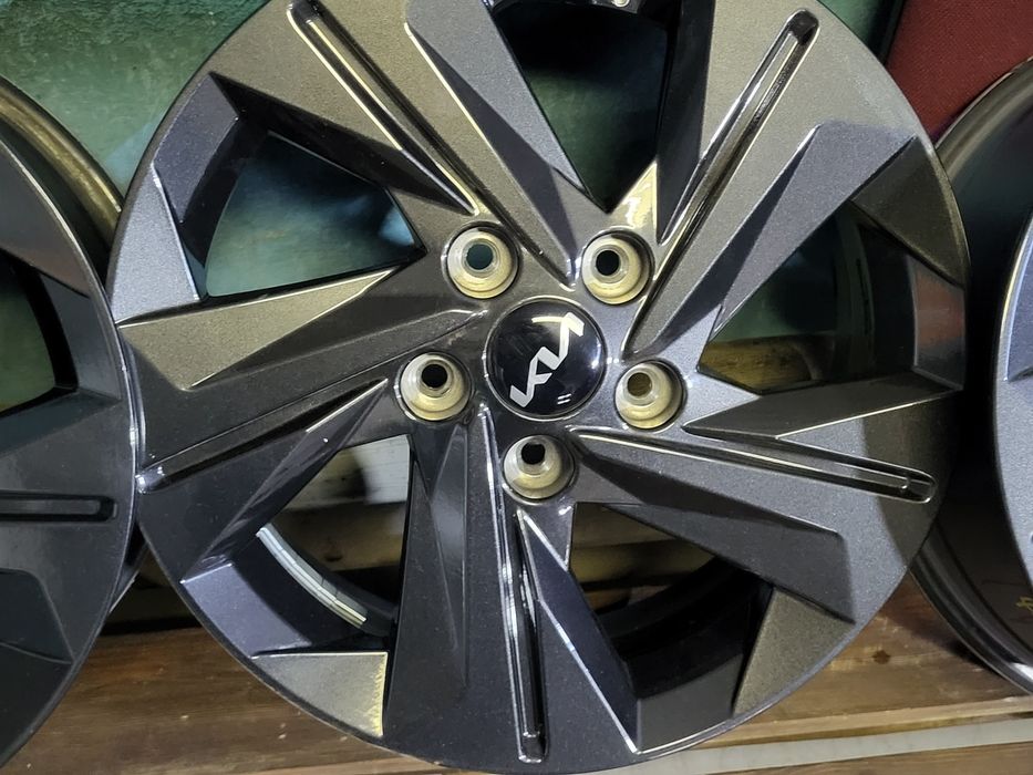 П р о д а м  д и с к и.