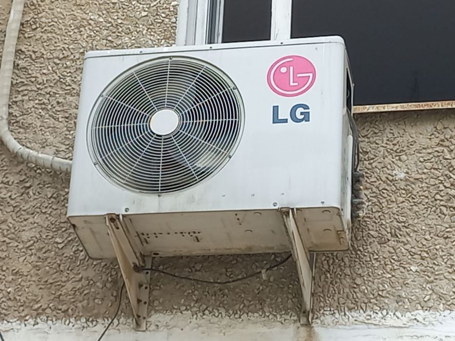 Продаю кондиционер с двумя фенами LG в хорошем состоянии