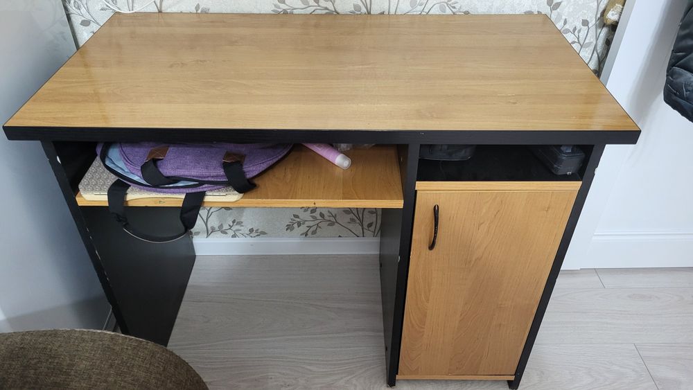 Продам письменный стол