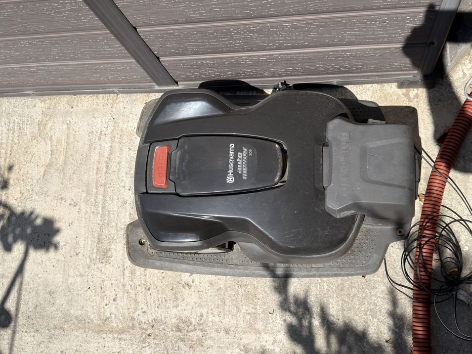Robot de tuns Husqvarna 305