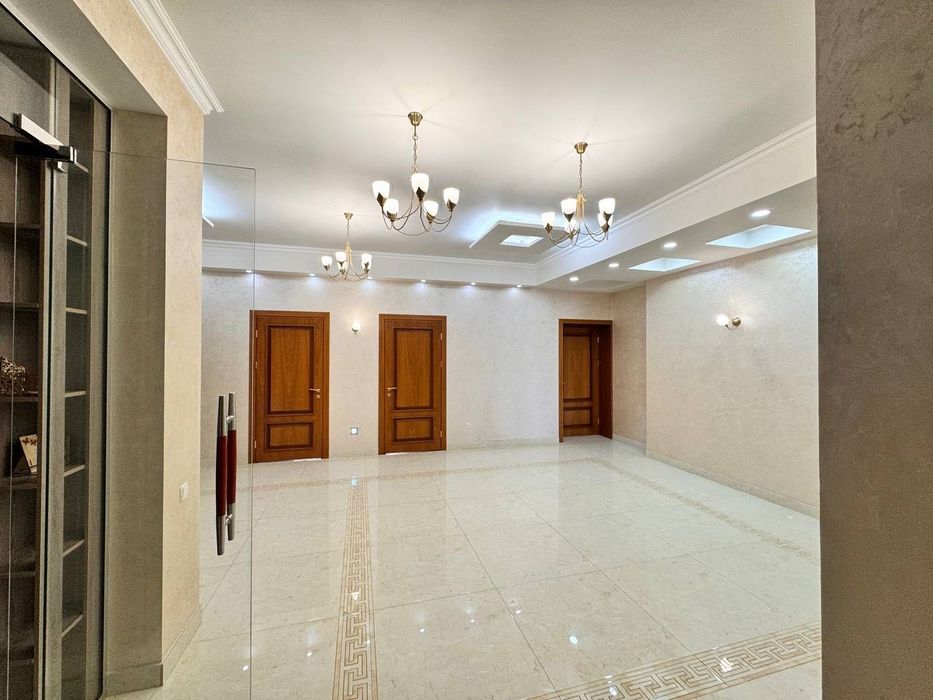 Новостройка  Продается 4 комнатная квартира ремонт ул.Чехова, кафе Бон