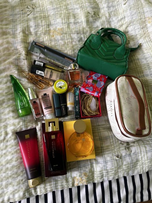 Дамска Козметика