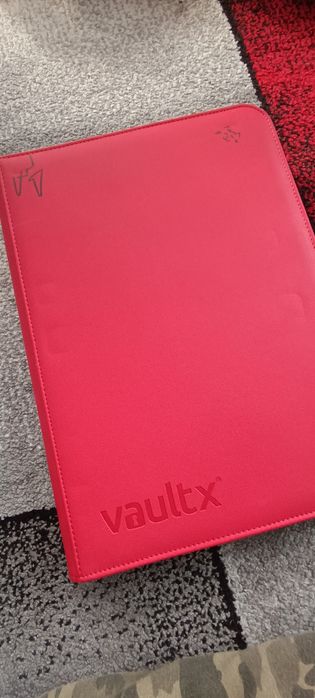 Албум за колекциониране на карти.