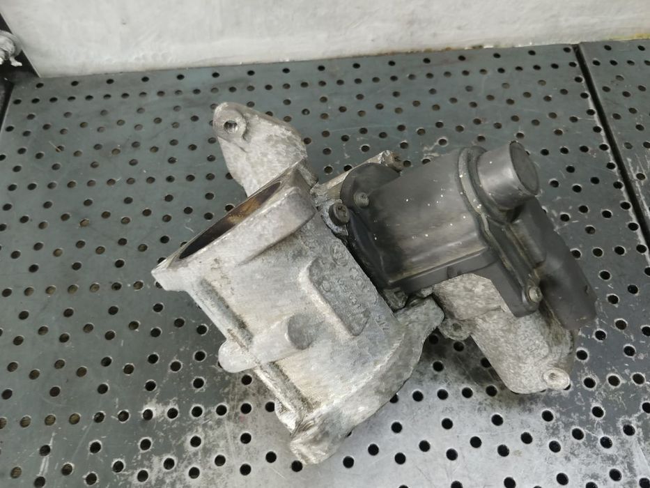 egr 2.0 tdi bmp passat b6 audi a3 vw touran golf 5 golf  seat leon skoda octavia 2 03g131501d  03g129637a