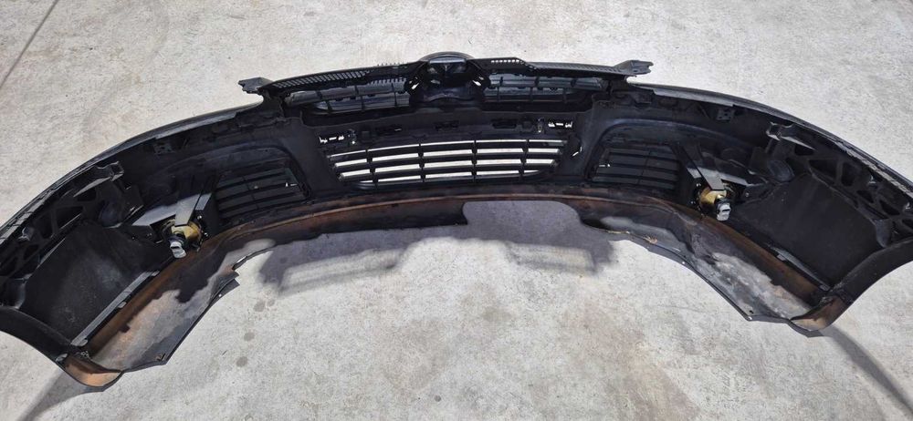 Предна броня Golf V GT/GTI