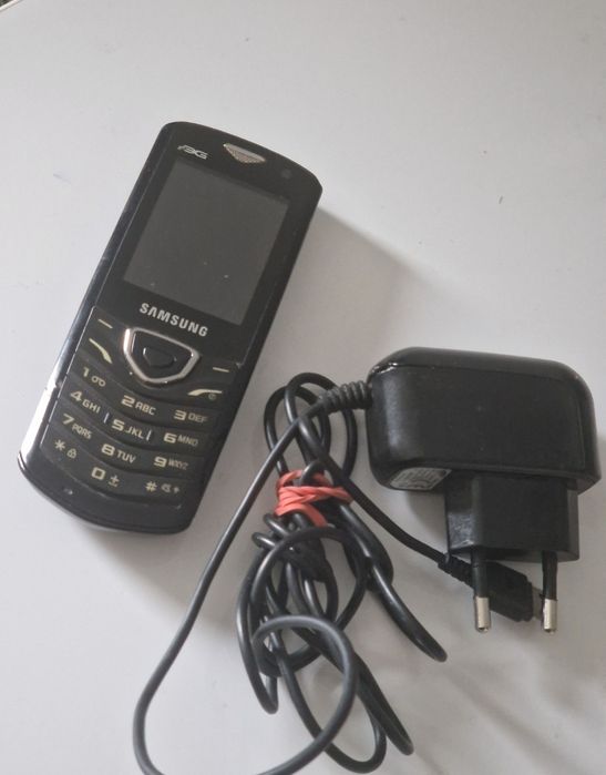 Telefon Samsung cu butoane