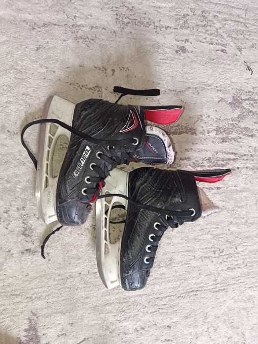 СРОЧНО шлем и коньки