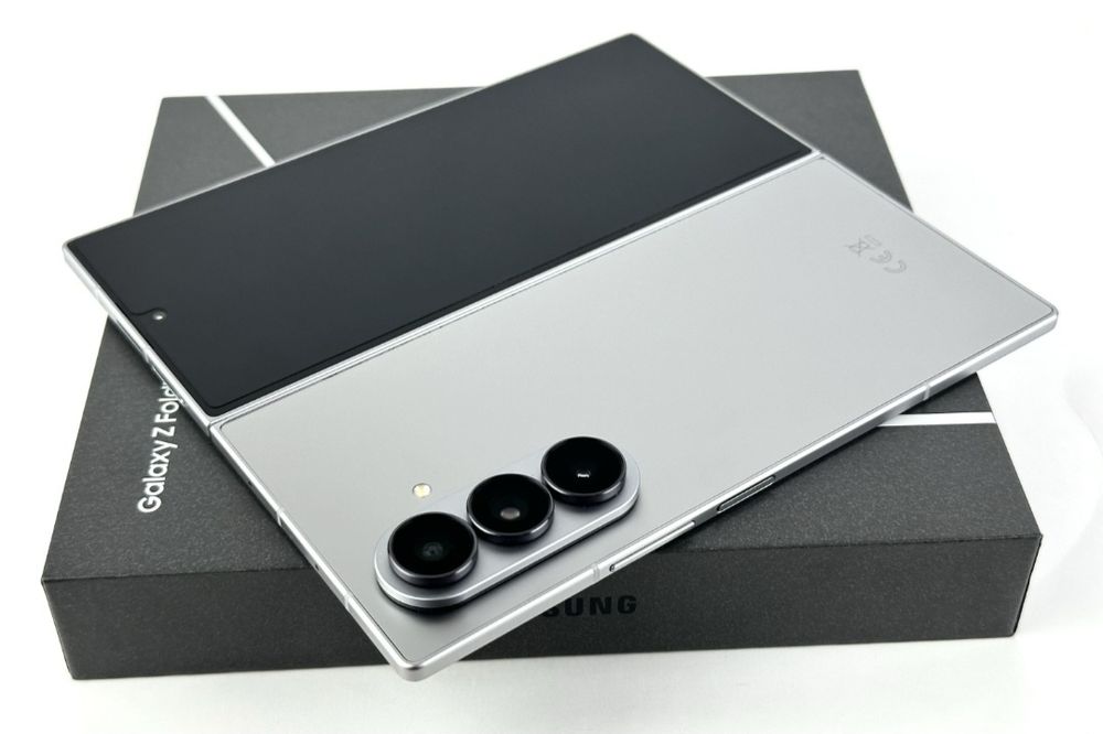 Samsung z fold 7 512 gb. Silver