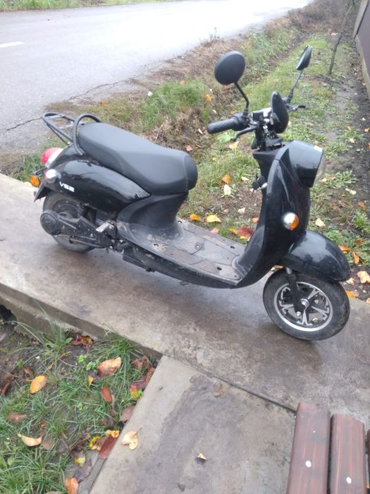 Se vinde scuter electric.