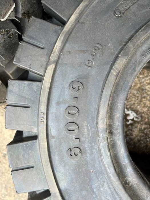 Anvelopa stivuitor 6.00-9 cauciuc solid pentru janta din doua bucati