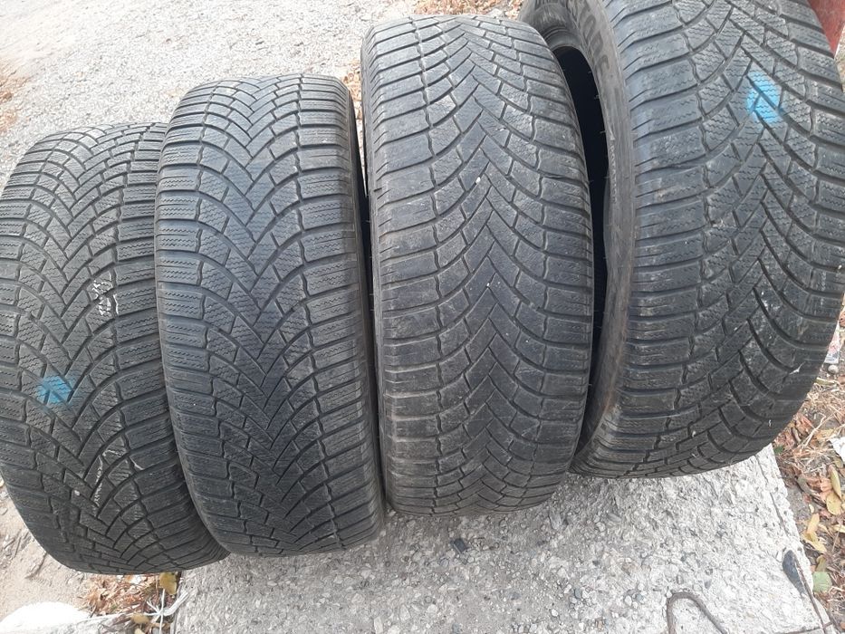 Продам шины 235/55/19 бриджестон