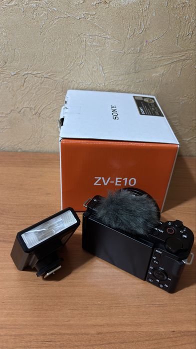 Sony ZV-E10 + вспышка