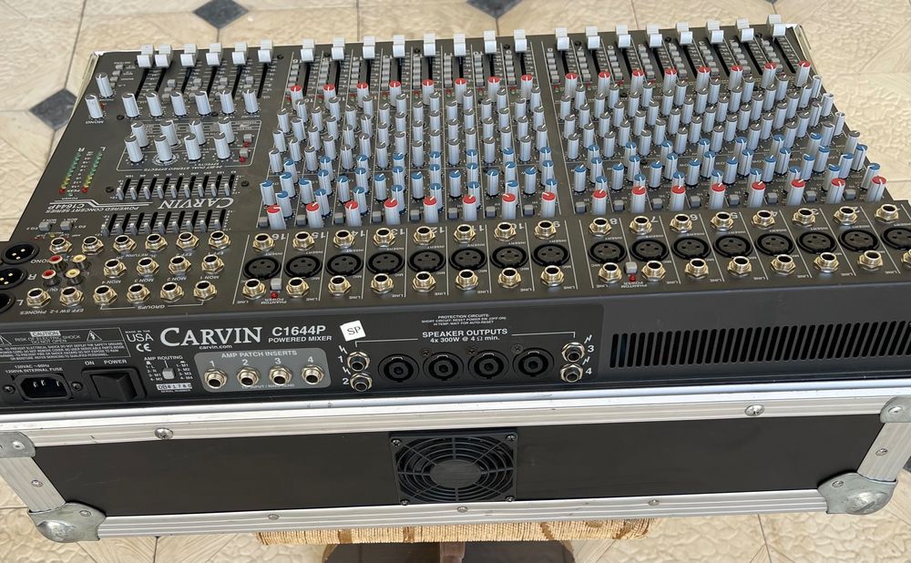 CARVIN C1644P активный микшер 1200 ватт